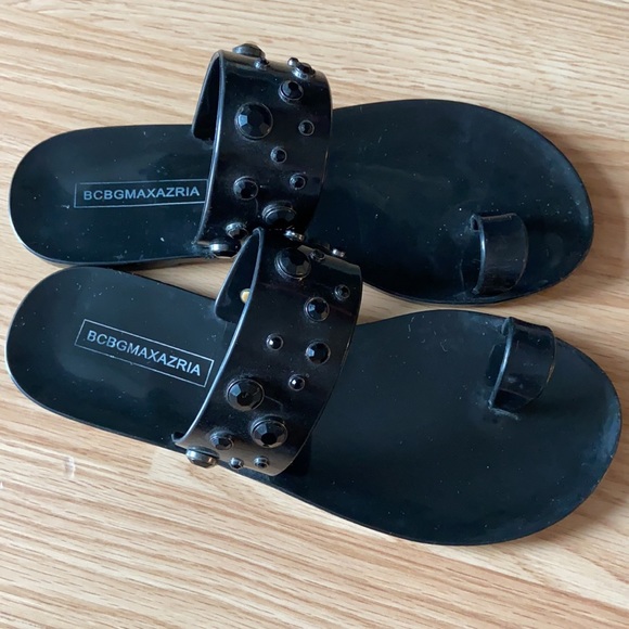 BCBG RUBBER SANDALS - Picture 2 of 3